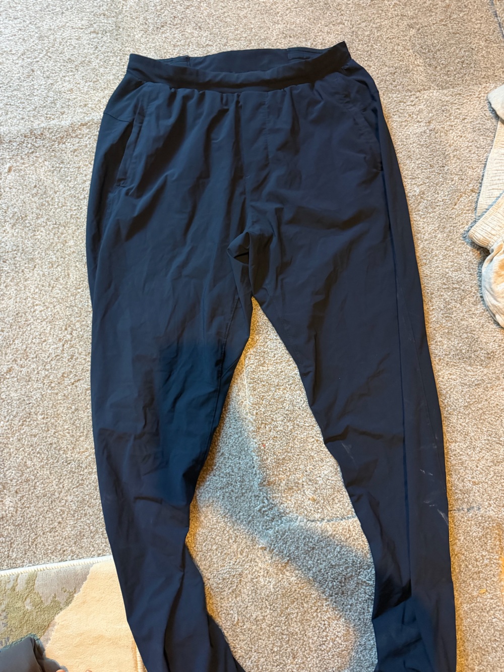 lululemon athletica Men's Black Jogger Pants - Picture 1 of 4